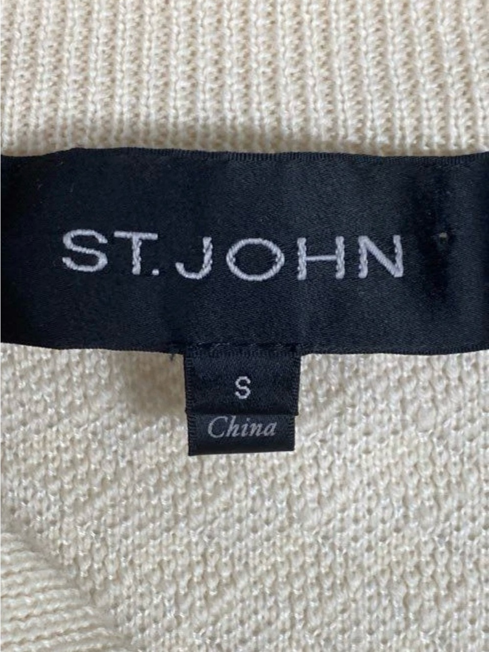 St. John Cream Knit High Neck Wine Gray Black Geo Diamond Band Sz S - Picture 4 of 5